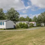 Campsite Mobil-home Avec Terrasse A - Api-1-52-1328 Puyravault (Vendee)