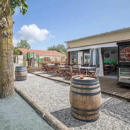 Mobil-home Avec Terrasse à - Api-1-52-1328 Camping Puyravault (Vendee)