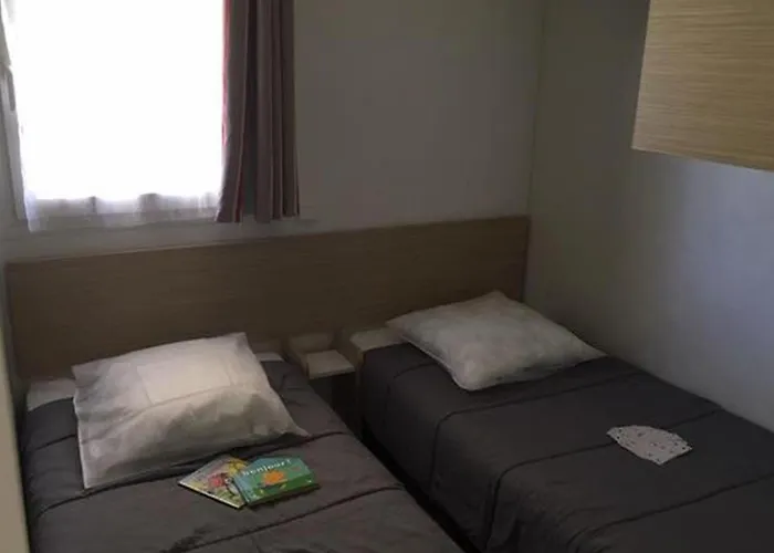 Campingplatz Mobil-home Avec Terrasse A - Api-1-52-1328 *